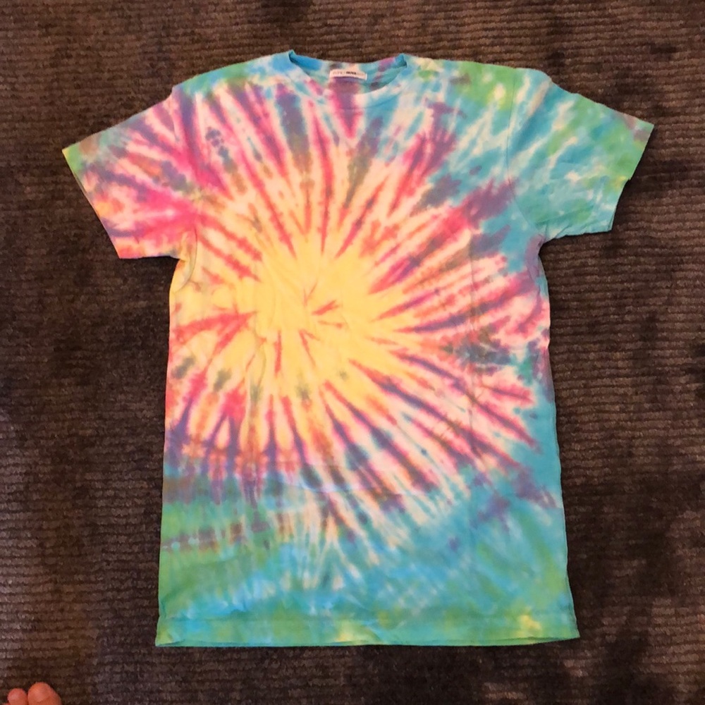 Fashion Nova Tie-Dye Short Sleeve Tee - Multicolor